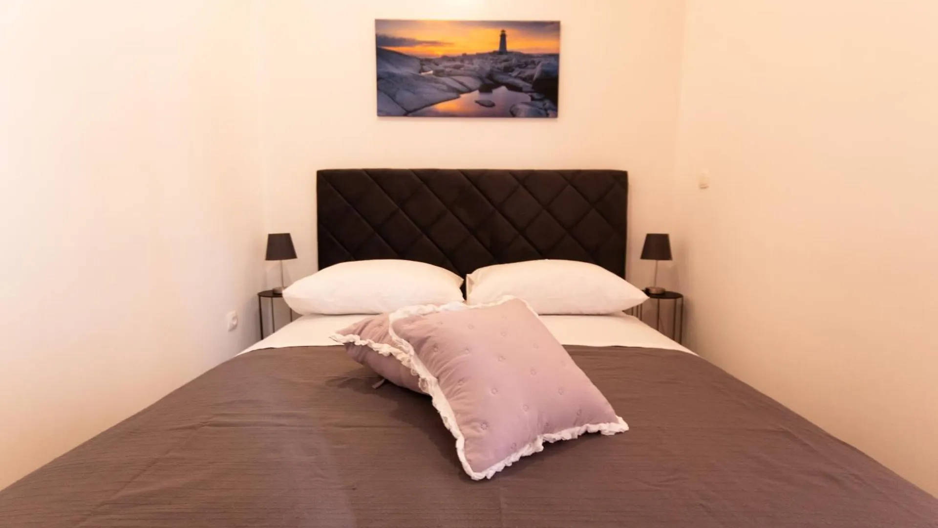 Le Petit, Central Apartment Near Theatre & Beach Split