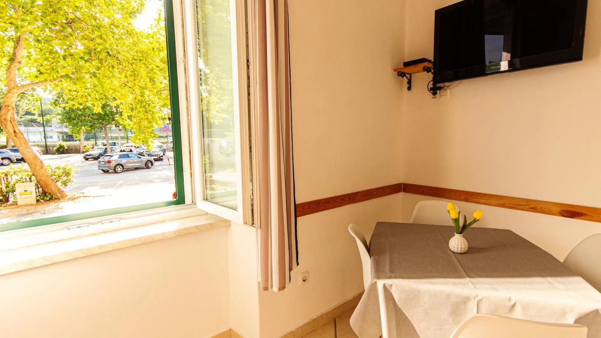 Le Petit, Central Apartment Near Theatre & Beach Split